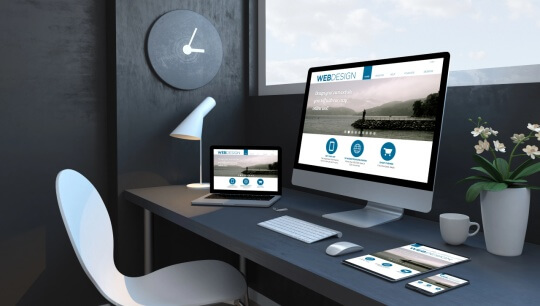Webdesign auf Desktop, Laptop und Smartphone Responsive Webdesign für Coaches und Selbstständige – Darstellung auf allen Geräten